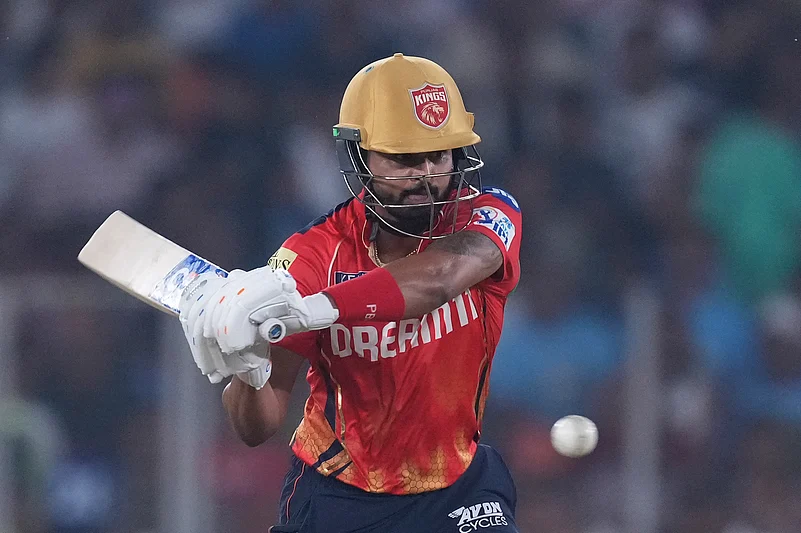 Shreyas Iyer playing a shot during IPL 2025 match GT Vs PBKS